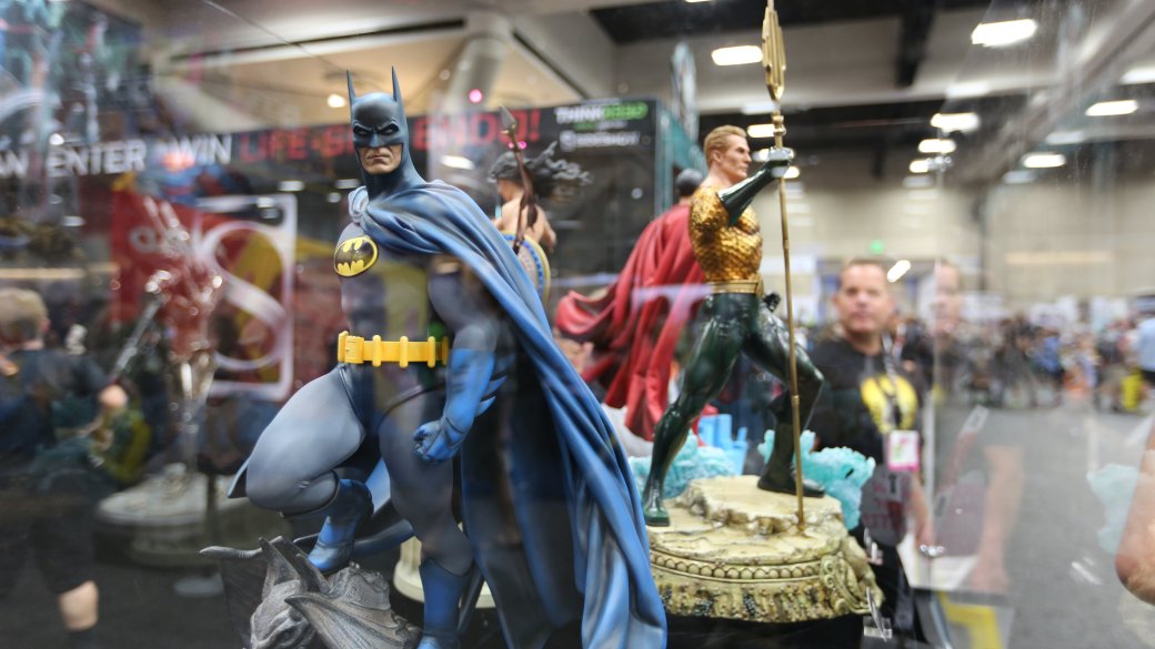 Костюмы, гаджеты и фигурки Бэтмена на Comic-Con 2015 - Изображение 42 Костюмы, гаджеты и фигурки Бэтмена на Comic-Con 2015 - Изображение 42