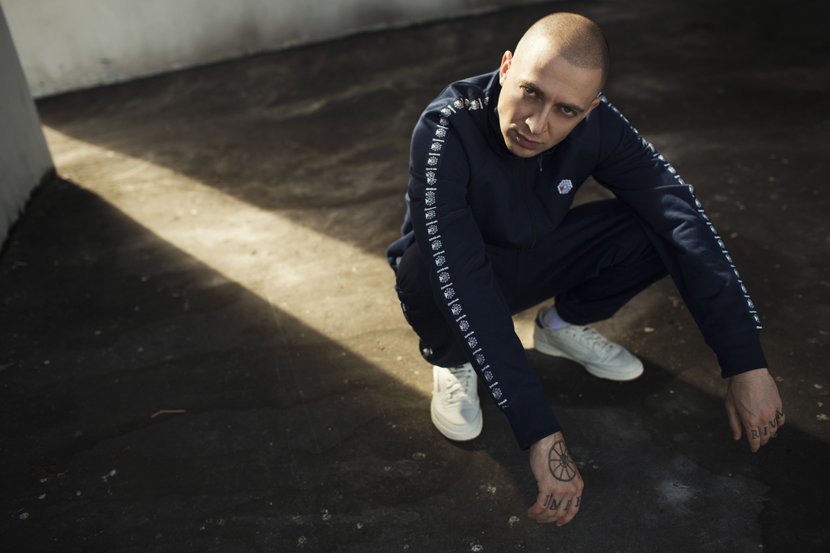 Oxxxymiron проиграл Гнойному на Версусе. Но это только поможет Мирону | Канобу Oxxxymiron проиграл Гнойному на Версусе. Но это только поможет Мирону | Канобу