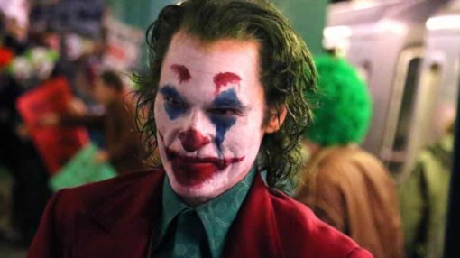 Полицейские сбили Хоакина Феникса на свежих кадрах со съемок «Джокера»